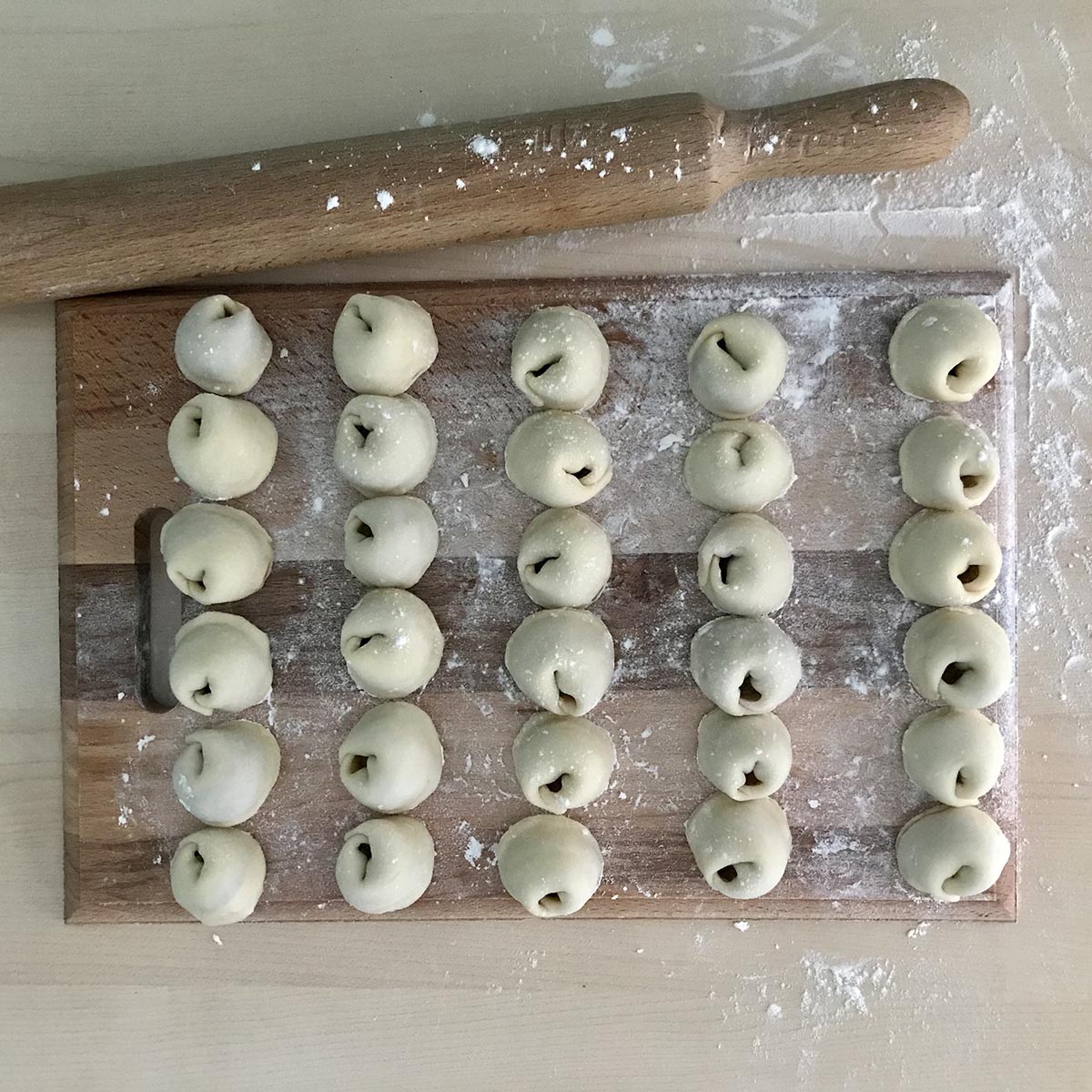 Пельмени из говядины «Домашние» 500 г 1 pelmeni govyadiny domashniye ruchnoy lepki